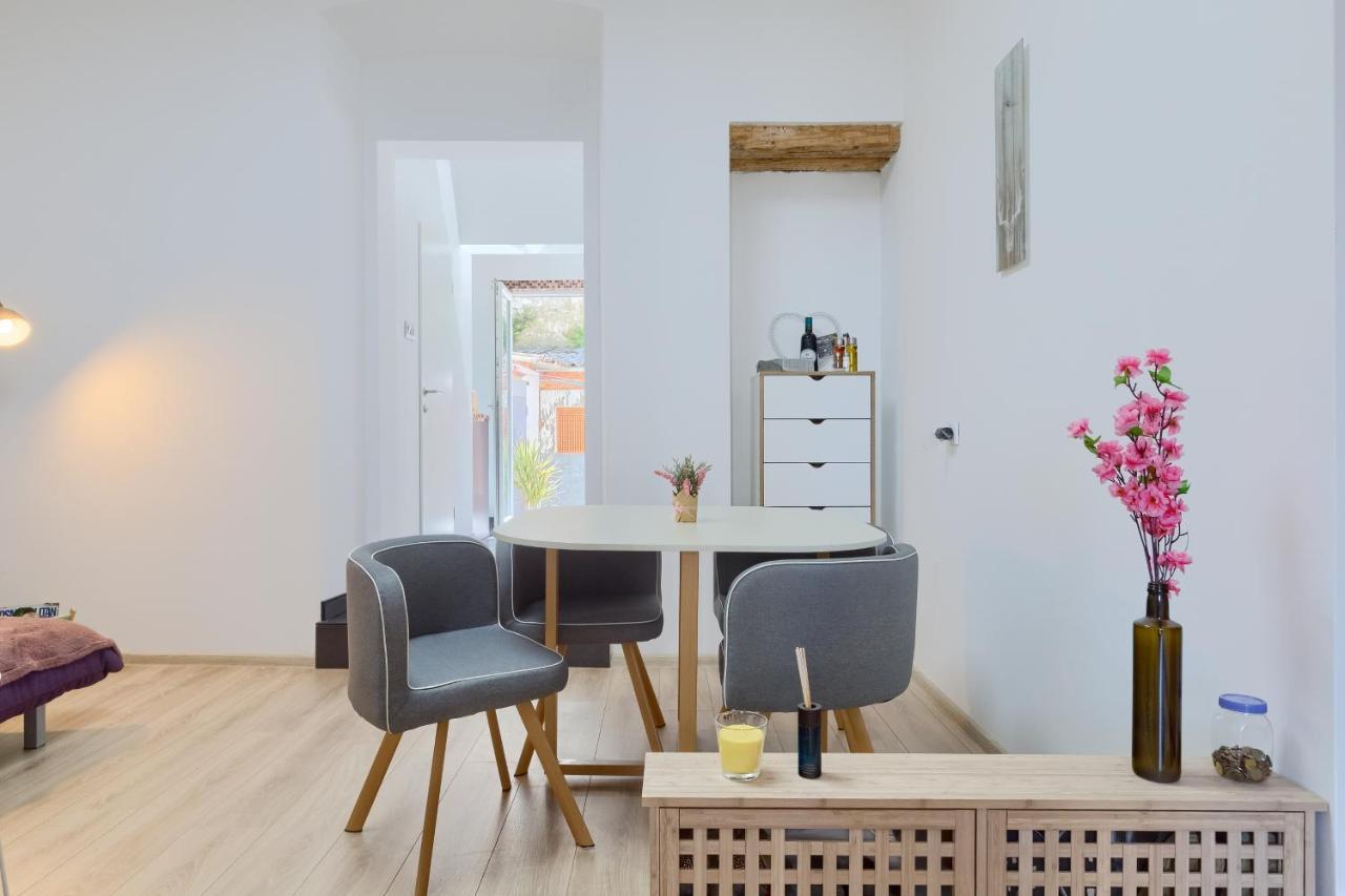 Apartment Large In Centre Pula! *