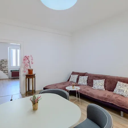 Large Apartment In City Centre Pula! Exterior photo