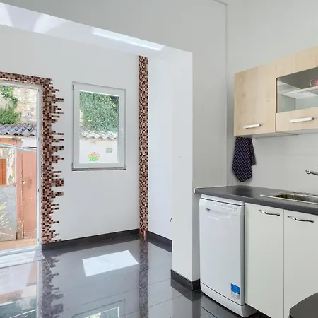 Large Apartment In City Centre Pula! Exterior photo